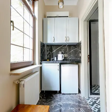 Bright 1 Bedroom Flat Wac In Cihangir Apartament